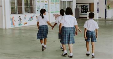 校外教學「老師免錢爽玩？」　家長質疑引暴動！網怒轟：給錢我都不去