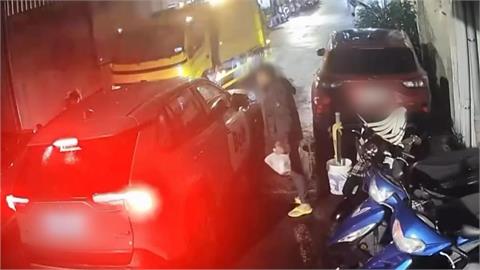 多元計程車擋路中"阻垃圾車" 居民上前調解反遭嗆