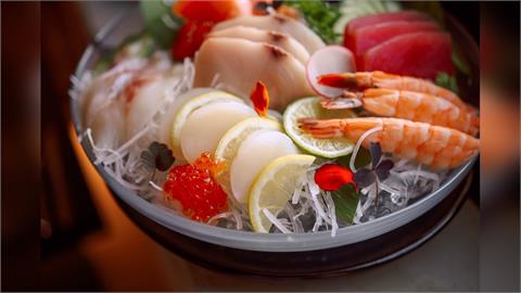 吃生魚片送命！中年男夜飆40度高燒　醫生指「奪命細菌」引爆敗血症