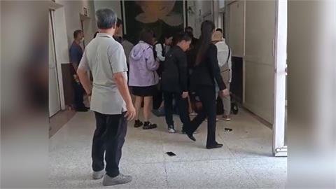 大烏龍！新竹市殯燒錯遺體　孝孫悲喊畫面曝、業者竟偷打人