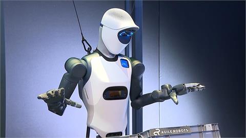 超萌"雪寶"走出電影現身GTC！對話、跳舞難不倒