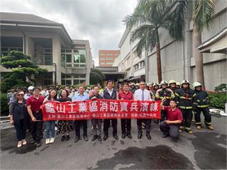 桃消第一大隊聯手企業演練 高科技設備出動助攻黃金救援時間