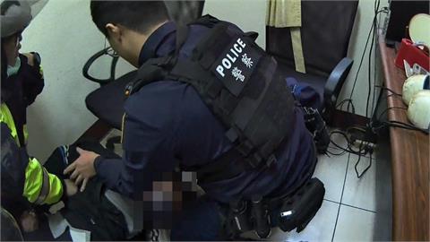 快新聞／桃園保全變強盜　持槍挾持老闆「索20萬」原因曝