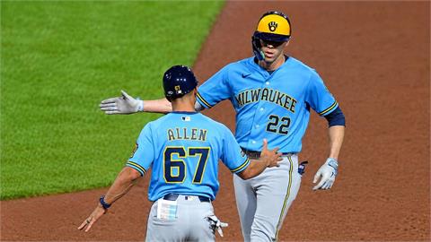 MLB(影)／香檳才喝完隔天照贏！釀酒人95勝傲視大聯盟　隊史紀錄近在眼前