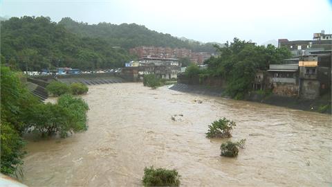 怪颱山陀兒12：40高雄小港登陸　路徑詭譎又偏西結構破壞有限