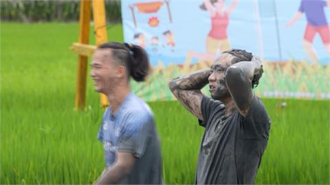 彰化二林水田排球錦標賽 吸引外國人也來報名