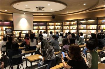 華麗舞台的背面—《華麗舞台的深夜告白》新書分享會