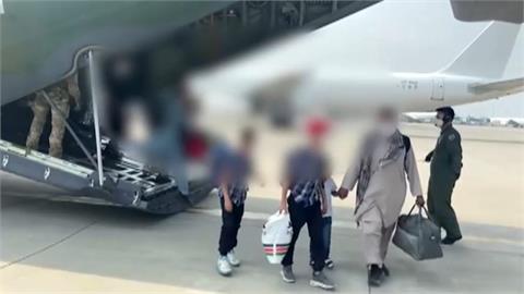 快新聞／曾助南韓「378名阿富汗人」抵仁川機場　可獲長期居留權