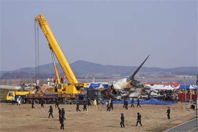 預言災難片？1年前安全訓練片模擬務安機場「班機撞牆起火」震撼韓網