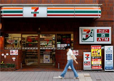 東京有超商推「機器人外送」服務　送餐送商品取代人力