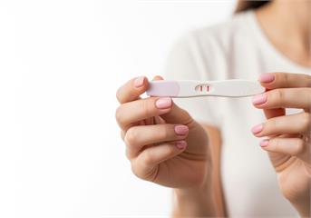 備孕、懷孕感冒不要慌！「3個」常見疑問、5大居家照護守則，醫師來解惑！