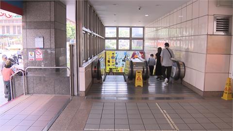 北車攝狼出沒！男「手機放腿」偷拍女子　熱心民眾當場抓包通報