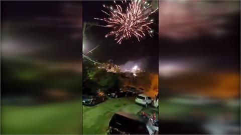 遊客深夜放煙火擾鄰　一查竟為無照民宿房客 