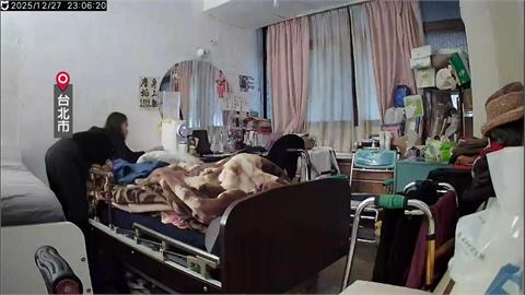 深夜地牛翻身！　新北龍安陸橋磚塊坍塌、土城保全險遭水塔砸