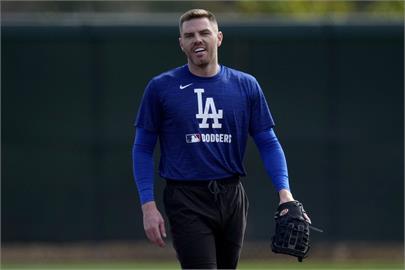 MLB(影)／右腳踝手術復原順利！道奇明星一壘手：我感覺很好