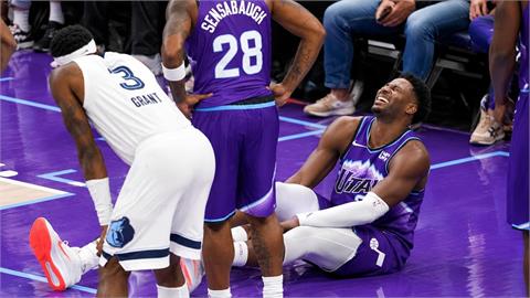 NBA(影)／倒楣透頂！傑克森戰老東家被前隊友撞傷　右膝韌帶撕裂恐休養兩個月