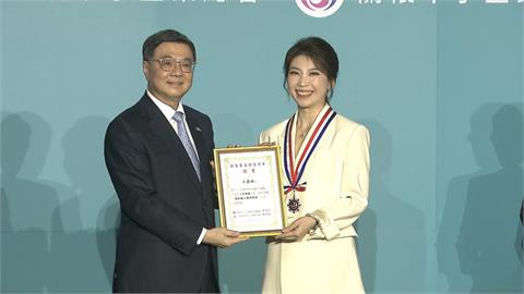 第18屆「國家磐石關懷獎章」　民視主播王嘉琳獲肯定