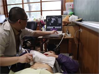 馬偕醫尖石鄉義診救命！  姐妹倆不菸不酒竟特殊PBC病例