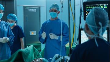 温昇豪面生涯考驗！動刀救女「暈倒在手術台」 命運倒數觀眾求別收他