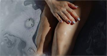 裸湯區用手機反映無人制止！她PO文公審館方道歉了：會加強員工訓練