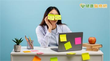 久坐族還在喊懶得運動?研究:每天少坐半小時 身體代謝能力改善