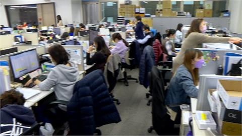 年後轉職浪潮再現！　6成上班族想轉職　企業平均加薪7500元留才