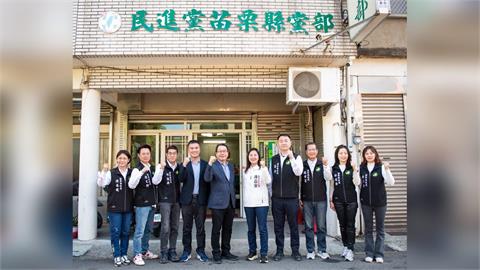 快新聞／縣長選品安、議會8席全壘打　翁杰率苗栗綠公職登記「展現大團結」