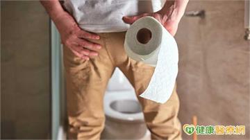 年前開車返鄉「有尿硬憋」不健康　醫：合併攝護腺肥大恐添1急症