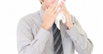 長期鼻塞別輕忽！醫見內視鏡「極小不對稱」揪早期鼻咽癌　4症狀快就醫