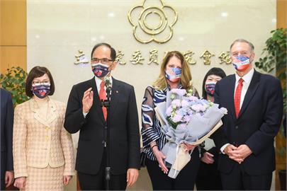 設宴款待龐培歐　游錫堃讚：是「台灣國際關係」邁向正常化的貴人