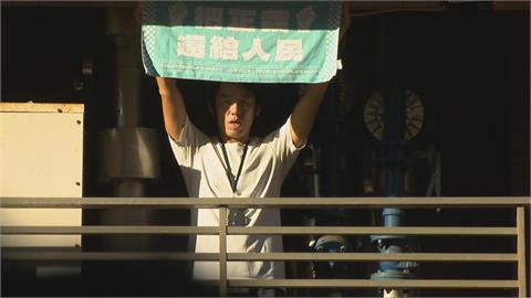 快新聞／柯文哲獲交保嗨了？　小草竟狂喊3遍：三立民視以外記者辛苦了