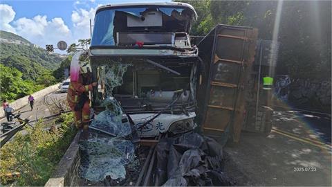 快新聞／萬里重大車禍砂石車客運對撞　內湖科技園區工程師上班路斷命
