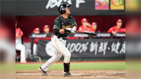 中職(影)／大王打瘋了！台鋼主場開幕戰王柏融炸裂雙響砲！中職百轟M2