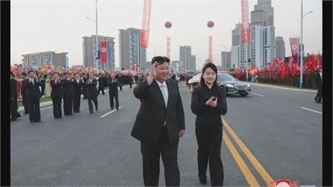 平壤郊區高級社區落成典禮　金正恩攜愛女金主愛出席