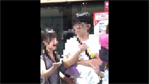 疑中國籍情侶"捷運車廂喝飲料"　沈伯洋：哪國人都要遵守規則！