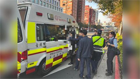 北捷出狀況！女子列車內持剪刀問2人「這一事」　捷警隊緊急出動