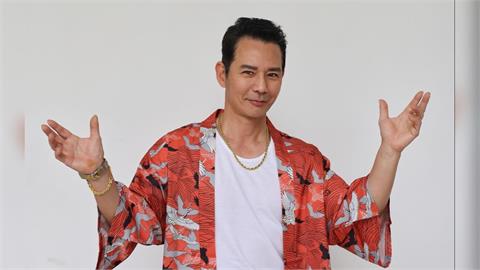 驚見「大一號」王耿豪！金鐘影帝加入《豆腐媽媽》變身野心台客