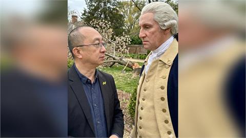 快新聞／柯文哲喊「跟華盛頓直接溝通」　周偉航秀合照酸：問誰砍櫻桃樹