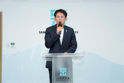 快新聞／2年條款存廢再掀討論　黃國昌：我會尊重並執行柯文哲的規劃