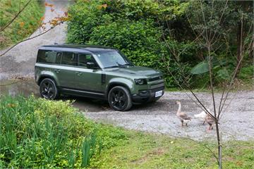 經典，何須改變？26 年式 Defender 110 D350 試駕
