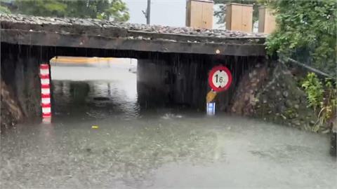 LIVE／步步進逼！鳳凰持續撲向台灣　氣象署0840最新說明