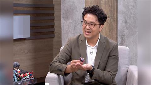結婚媒人竟是假面騎士？資深宅男沈伯洋的動漫人生觀
