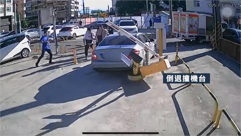 宜蘭警匪追逐！女載通緝男友"逃竄亂撞"爆胎繼續開