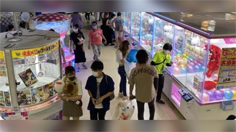 萬物皆可夾！日本夾娃娃機驚見蔬果　日用品、飲料機台超夯