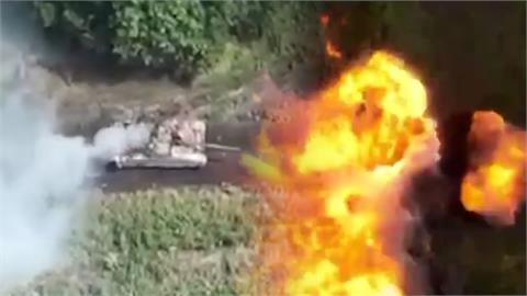「超級戰車」變廢鐵！俄坦克被烏軍炸毀影片瘋傳　1億造價瞬間化為烏有
