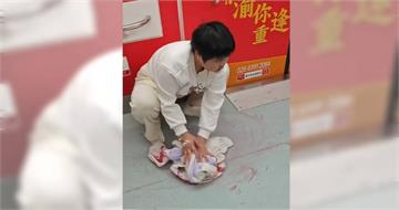 22歲女孩地鐵吐血！下秒「脫外套擦地板」惹心疼　背後催淚故事曝光