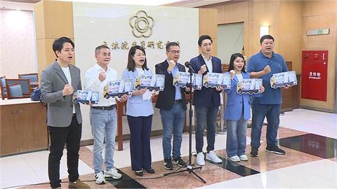 向前行(影)／羅智強捐書款贊助５藍委抗罷免？范世平譏：被政治耽誤的暢銷作家！
