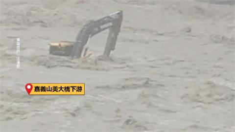 嘉義山區暴雨「馬路變河流」衝民宅　阿里山森林鐵路明續停駛