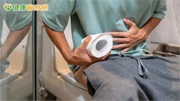 日本男星大量便血險出事！一度以為是痔瘡　檢查竟是「大腸憩室出血」