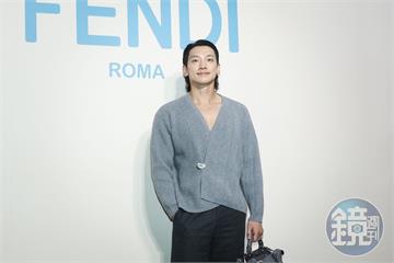 【擺脫包袱秀喜感】韓男神RAIN變身「情慾舞蹈老師」　影片1週狂吸70萬點閱